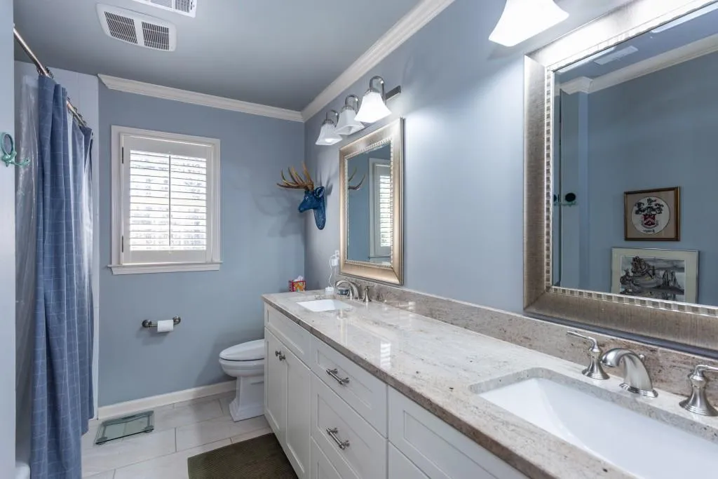 305 Aldenshire Place, Sandy Springs, Georgia 30350, 4 Bedrooms Bedrooms, ,4 BathroomsBathrooms,Residential,For Sale,305 Aldenshire Place,7707788