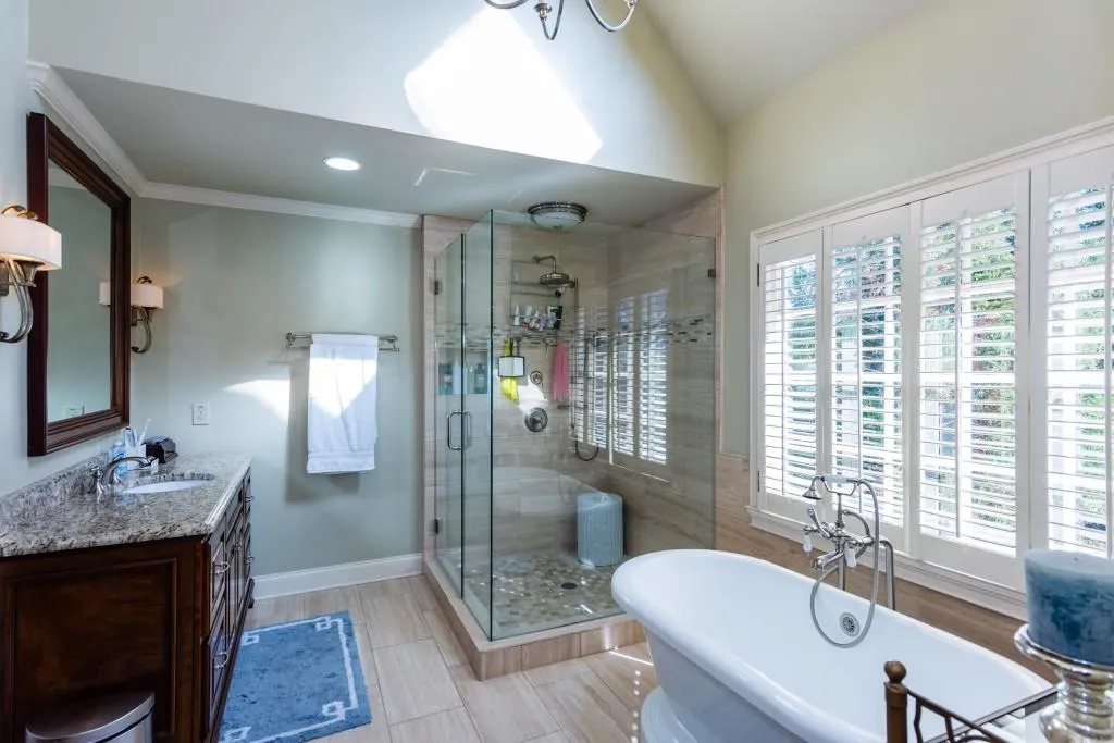 305 Aldenshire Place, Sandy Springs, Georgia 30350, 4 Bedrooms Bedrooms, ,4 BathroomsBathrooms,Residential,For Sale,305 Aldenshire Place,7707788