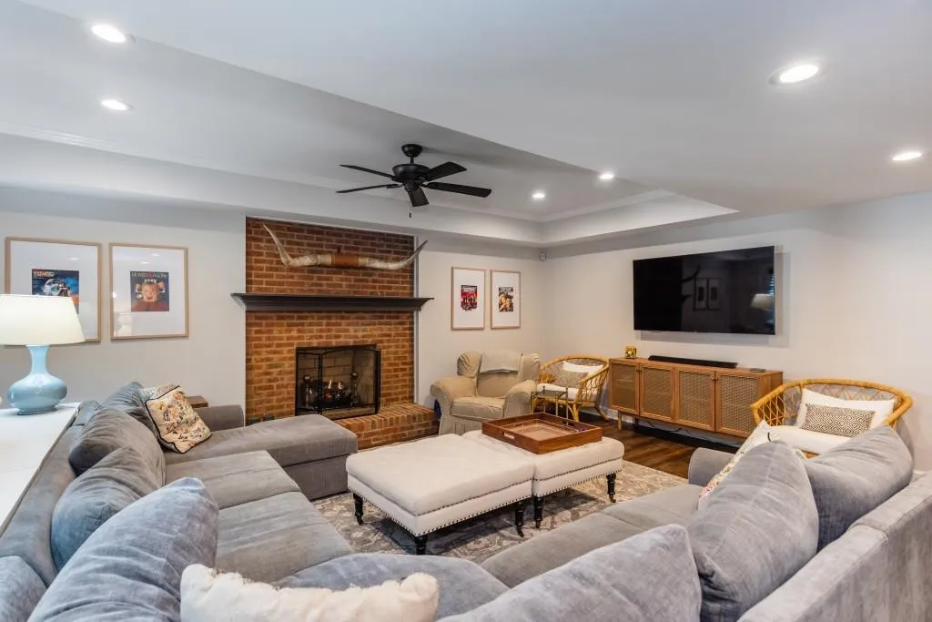 305 Aldenshire Place, Sandy Springs, Georgia 30350, 4 Bedrooms Bedrooms, ,4 BathroomsBathrooms,Residential,For Sale,305 Aldenshire Place,7707788