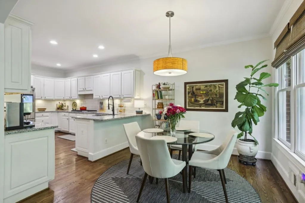 Eat In Kitchen Area