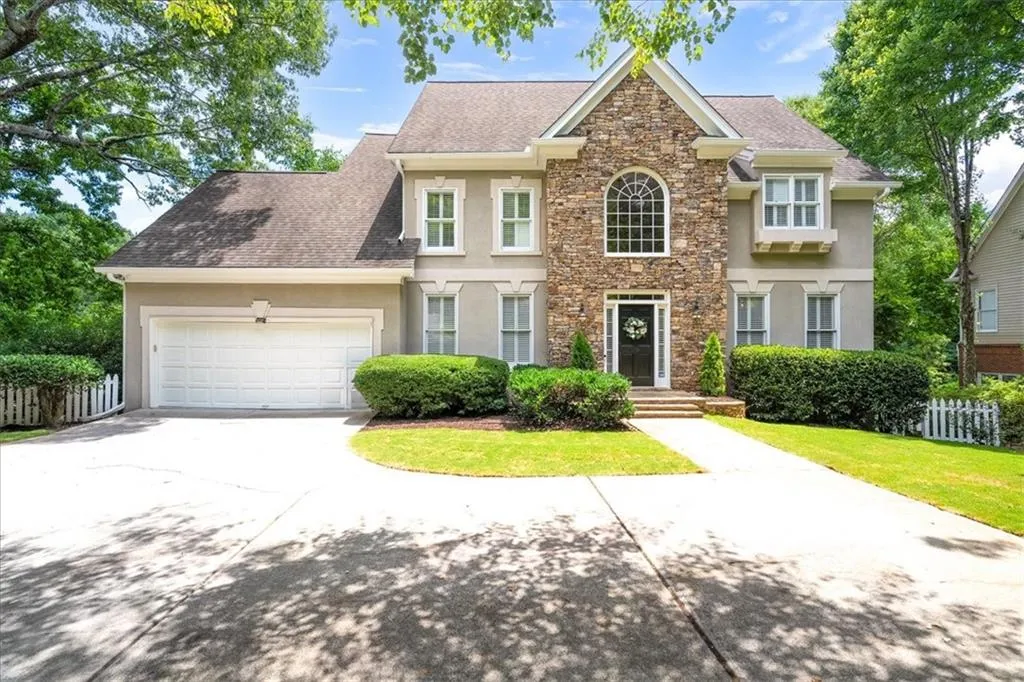 5795 De Claire Court, Atlanta, Georgia 30328, 5 Bedrooms Bedrooms, ,5 BathroomsBathrooms,Residential,Sold,5795 De Claire Court,7458811