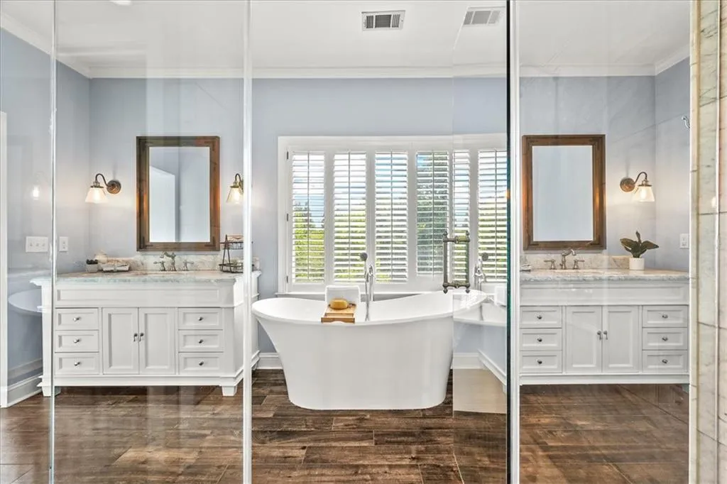 5795 De Claire Court, Atlanta, Georgia 30328, 5 Bedrooms Bedrooms, ,5 BathroomsBathrooms,Residential,Sold,5795 De Claire Court,7458811