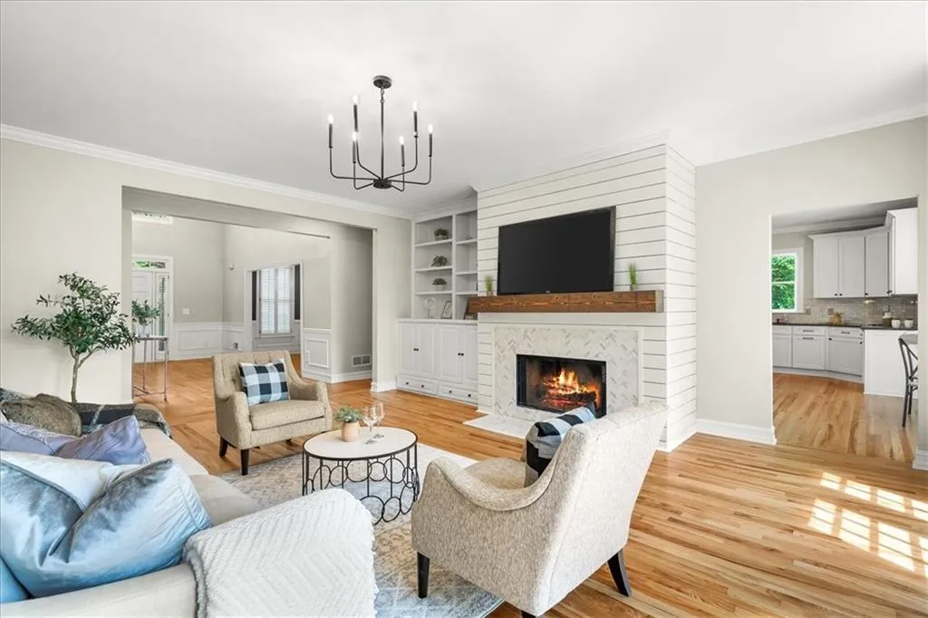 5795 De Claire Court, Atlanta, Georgia 30328, 5 Bedrooms Bedrooms, ,5 BathroomsBathrooms,Residential,Sold,5795 De Claire Court,7458811