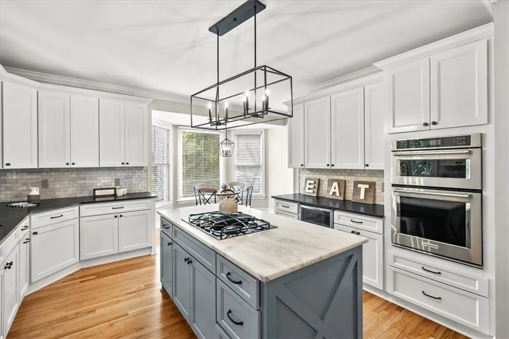 5795 De Claire Court, Atlanta, Georgia 30328, 5 Bedrooms Bedrooms, ,5 BathroomsBathrooms,Residential,Sold,5795 De Claire Court,7458811