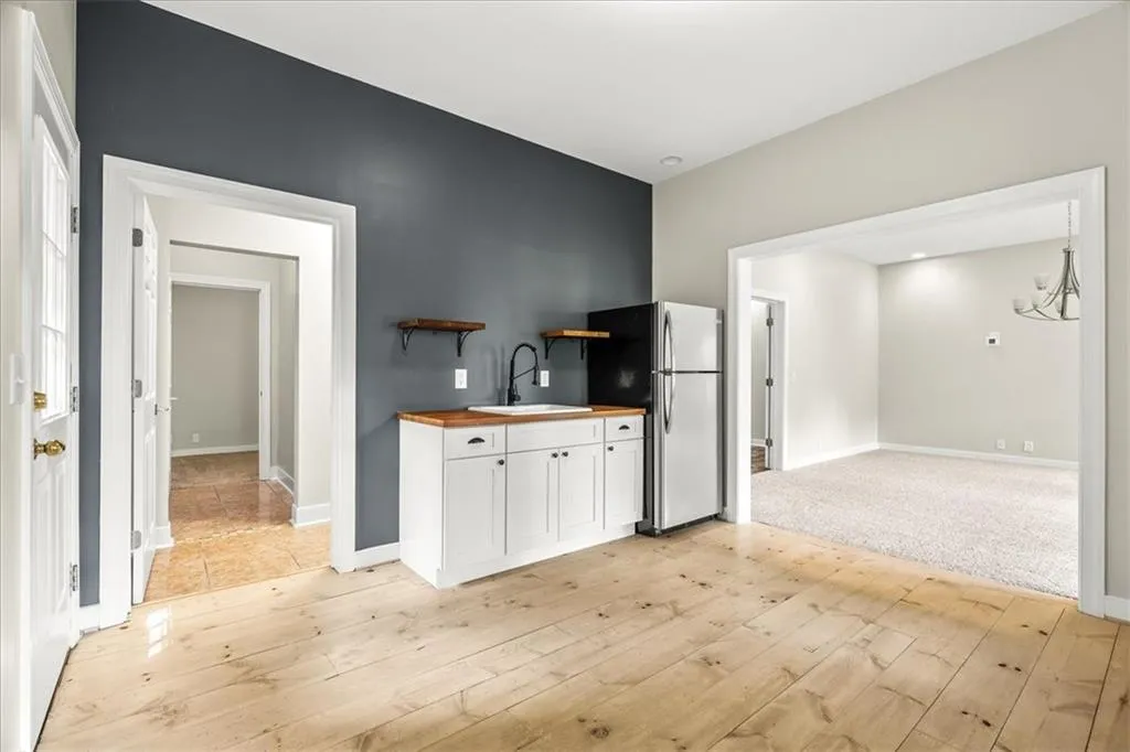 5795 De Claire Court, Atlanta, Georgia 30328, 5 Bedrooms Bedrooms, ,5 BathroomsBathrooms,Residential,Sold,5795 De Claire Court,7458811