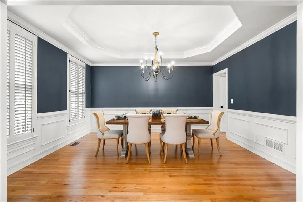 5795 De Claire Court, Atlanta, Georgia 30328, 5 Bedrooms Bedrooms, ,5 BathroomsBathrooms,Residential,Sold,5795 De Claire Court,7458811