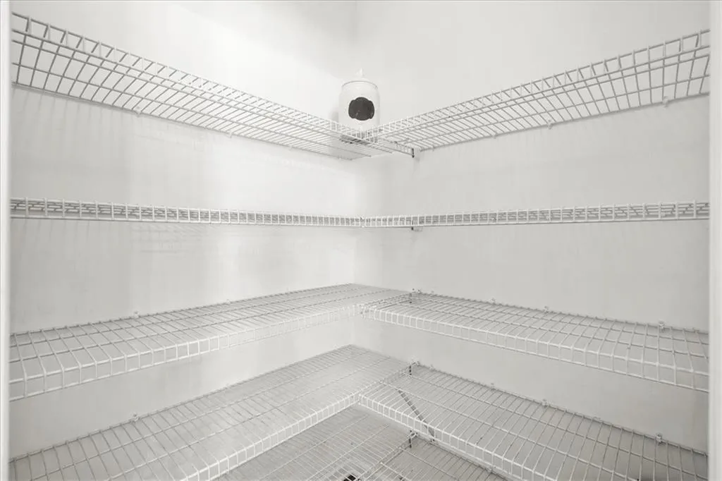 5795 De Claire Court, Atlanta, Georgia 30328, 5 Bedrooms Bedrooms, ,5 BathroomsBathrooms,Residential,Sold,5795 De Claire Court,7458811