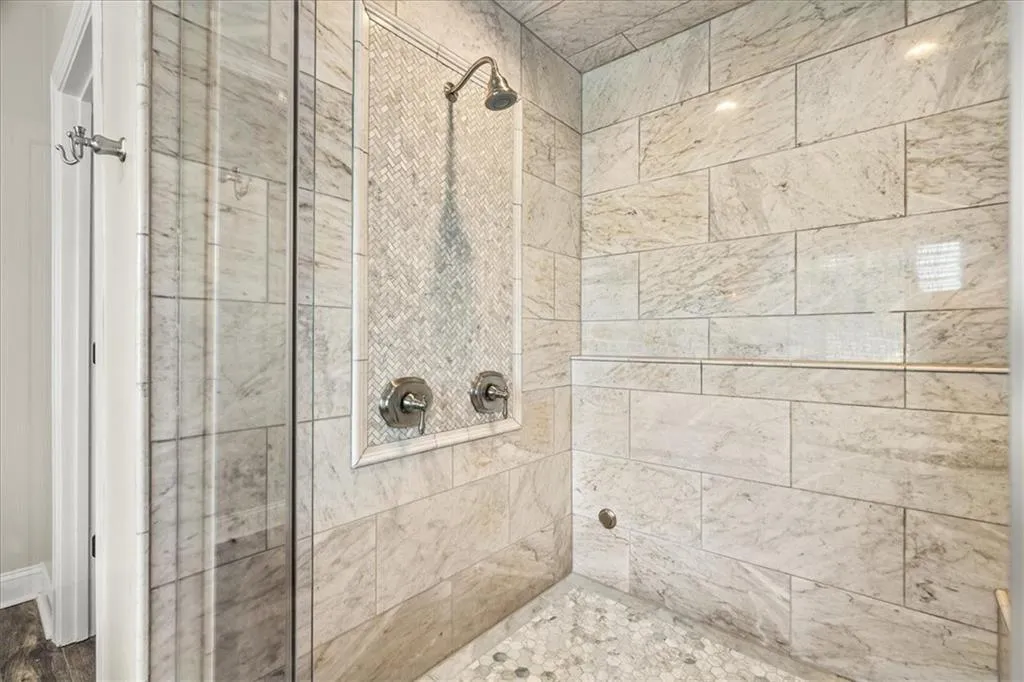 5795 De Claire Court, Atlanta, Georgia 30328, 5 Bedrooms Bedrooms, ,5 BathroomsBathrooms,Residential,Sold,5795 De Claire Court,7458811