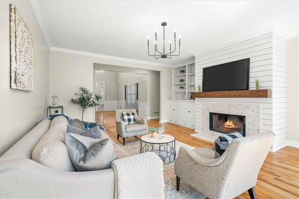 5795 De Claire Court, Atlanta, Georgia 30328, 5 Bedrooms Bedrooms, ,5 BathroomsBathrooms,Residential,Sold,5795 De Claire Court,7458811