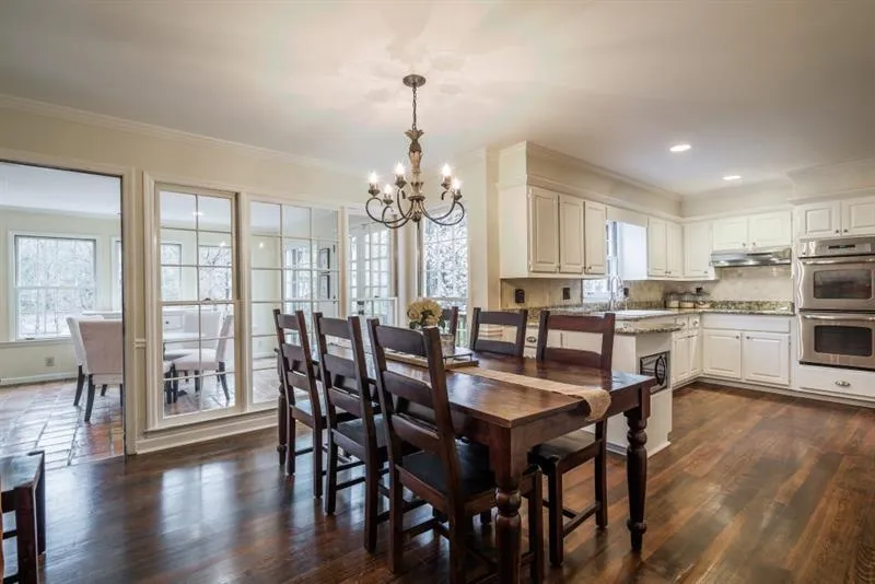 295 Bruton Way, Sandy Springs, Georgia 30342, 4 Bedrooms Bedrooms, ,4 BathroomsBathrooms,Residential,Sold,295 Bruton Way,5971489