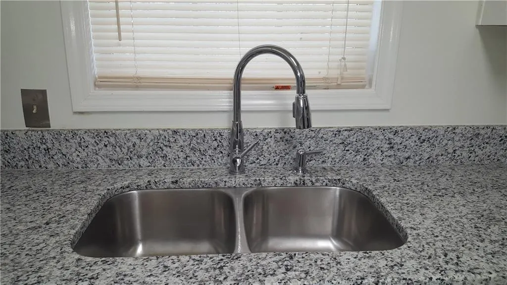 702 Gettysburg Place, Atlanta, Georgia 30350, 2 Bedrooms Bedrooms, ,1 BathroomBathrooms,Residential,Sold,702 Gettysburg Place,6506274