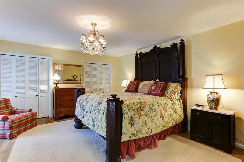 615 Bridgewater Drive, Sandy Springs, Georgia 30328, 5 Bedrooms Bedrooms, ,3 BathroomsBathrooms,Residential,Sold,615 Bridgewater Drive,6573968