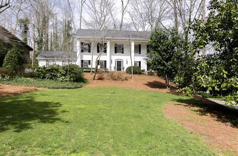 615 Bridgewater Drive, Sandy Springs, Georgia 30328, 5 Bedrooms Bedrooms, ,3 BathroomsBathrooms,Residential,Sold,615 Bridgewater Drive,6573968