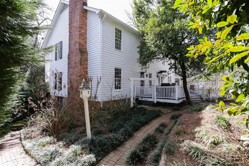 615 Bridgewater Drive, Sandy Springs, Georgia 30328, 5 Bedrooms Bedrooms, ,3 BathroomsBathrooms,Residential,Sold,615 Bridgewater Drive,6573968