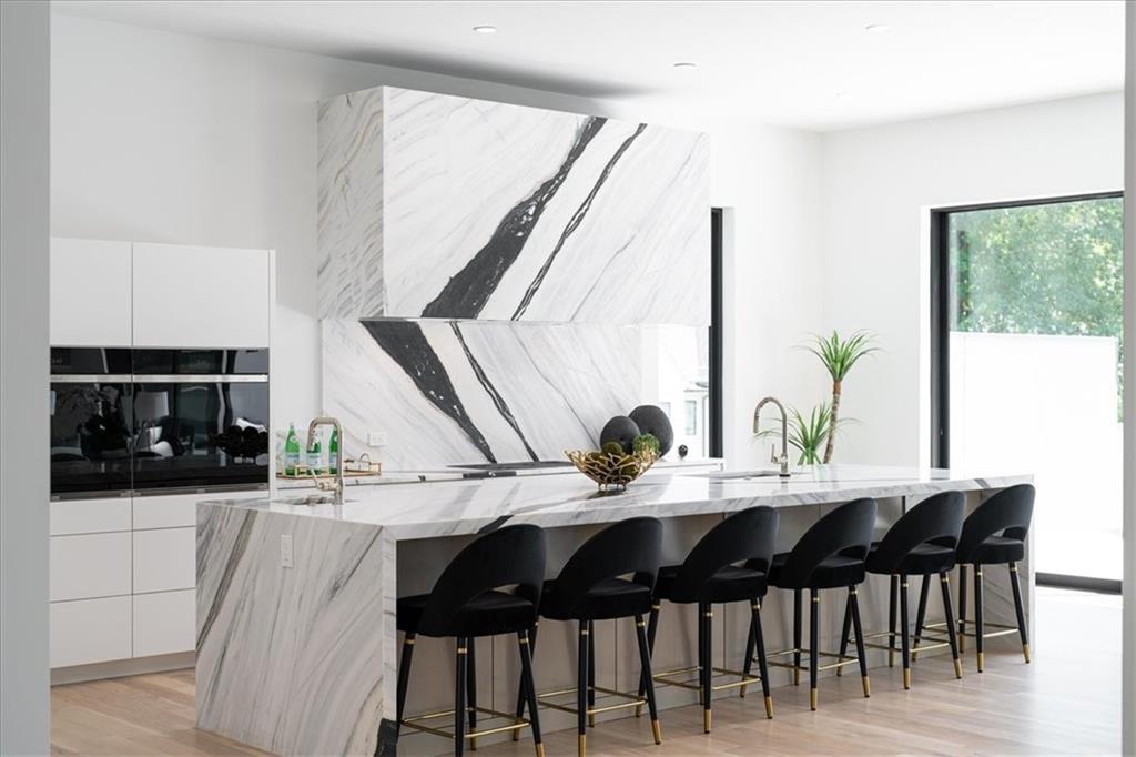 4720 Merlendale Drive, Atlanta, Georgia 30327, 6 Bedrooms Bedrooms, ,7 BathroomsBathrooms,Residential,Sold,4720 Merlendale Drive,7252419