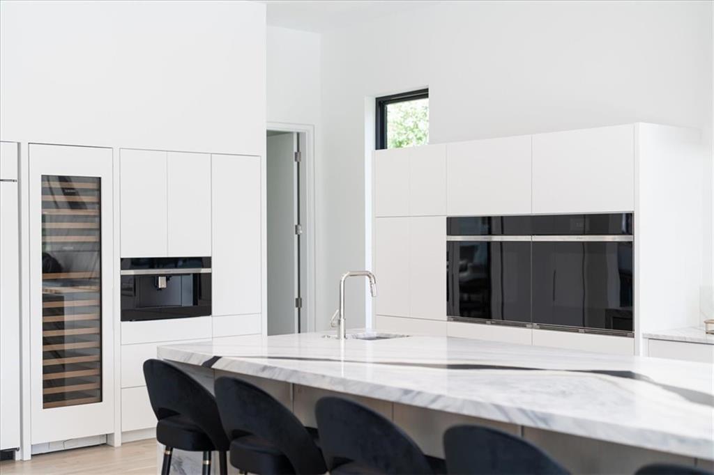 4720 Merlendale Drive, Atlanta, Georgia 30327, 6 Bedrooms Bedrooms, ,7 BathroomsBathrooms,Residential,Sold,4720 Merlendale Drive,7252419