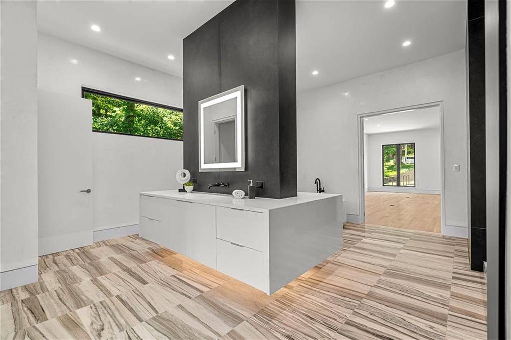 4720 Merlendale Drive, Atlanta, Georgia 30327, 6 Bedrooms Bedrooms, ,7 BathroomsBathrooms,Residential,Sold,4720 Merlendale Drive,7252419