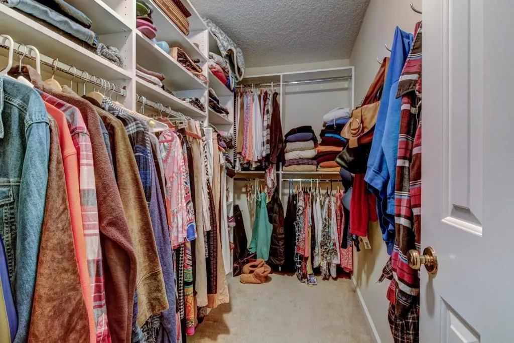 703 Hollyfax Circle, Atlanta, Georgia 30328, 1 Bedroom Bedrooms, ,1 BathroomBathrooms,Residential,Sold,703 Hollyfax Circle,5940980