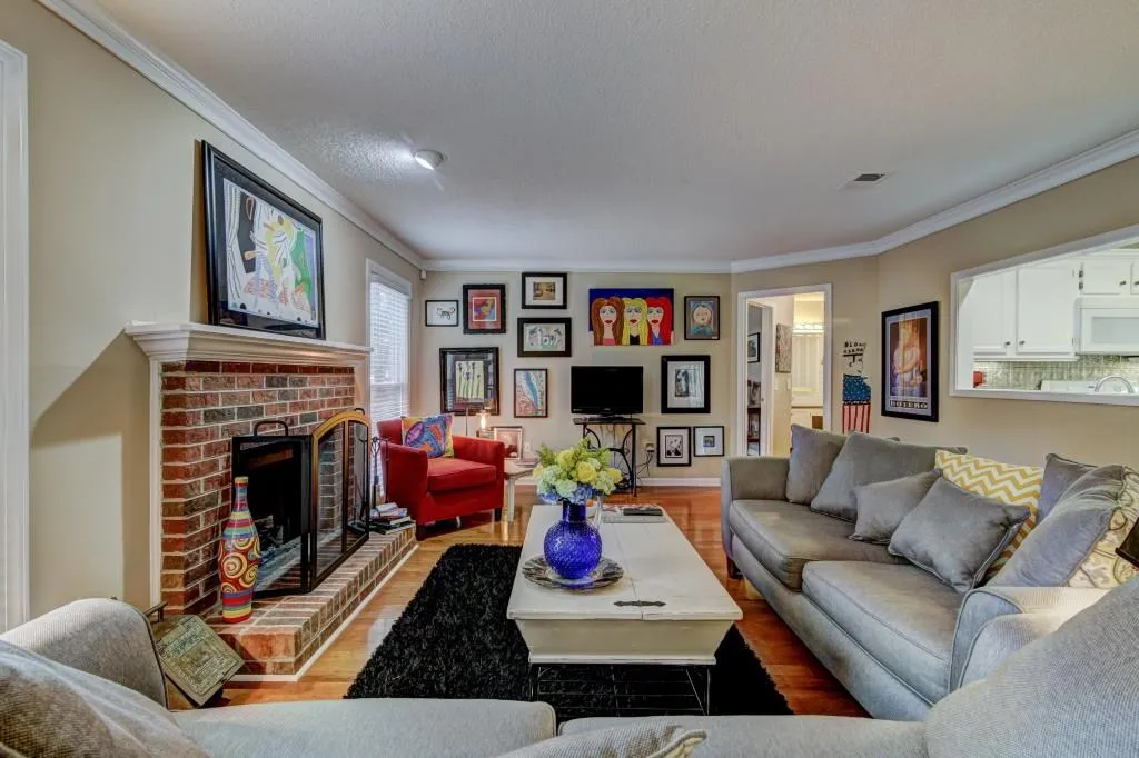 703 Hollyfax Circle, Atlanta, Georgia 30328, 1 Bedroom Bedrooms, ,1 BathroomBathrooms,Residential,Sold,703 Hollyfax Circle,5940980