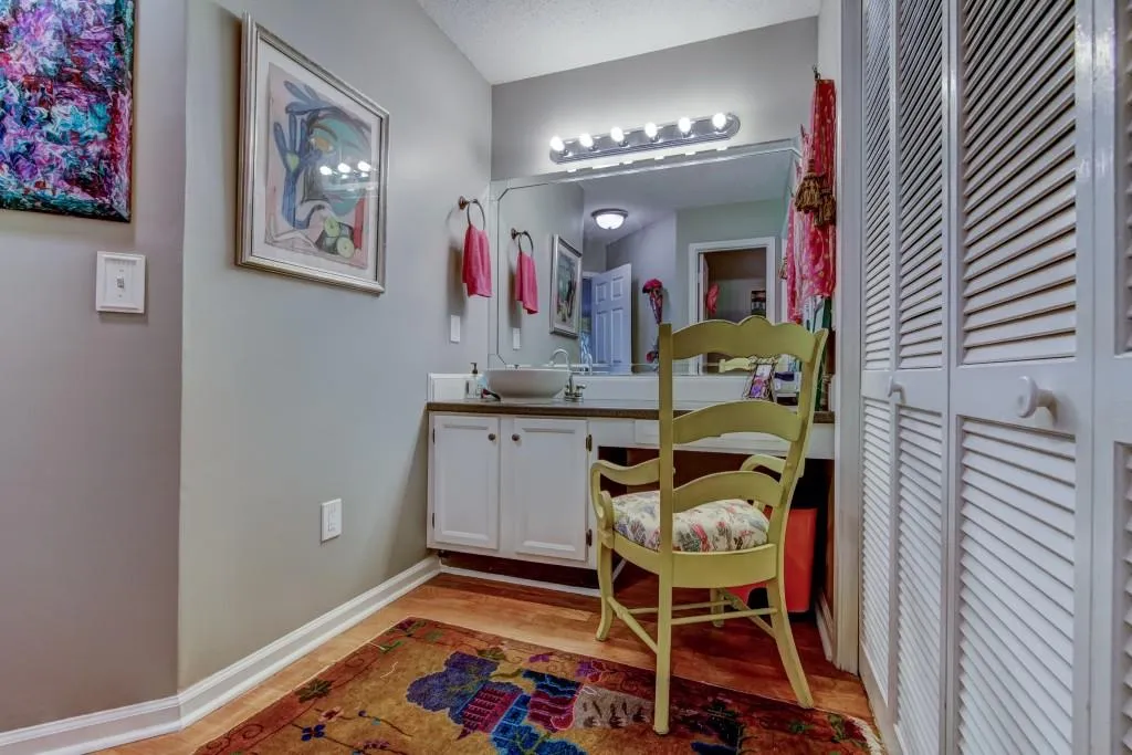 703 Hollyfax Circle, Atlanta, Georgia 30328, 1 Bedroom Bedrooms, ,1 BathroomBathrooms,Residential,Sold,703 Hollyfax Circle,5940980