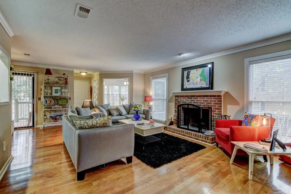 703 Hollyfax Circle, Atlanta, Georgia 30328, 1 Bedroom Bedrooms, ,1 BathroomBathrooms,Residential,Sold,703 Hollyfax Circle,5940980