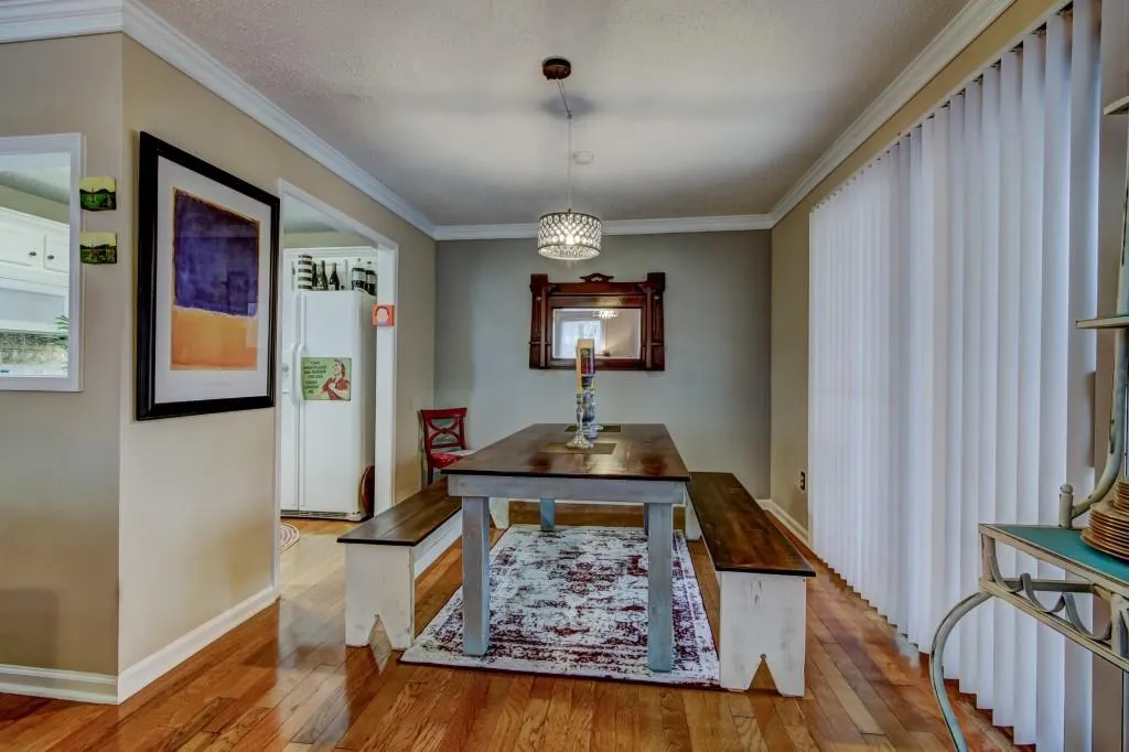 703 Hollyfax Circle, Atlanta, Georgia 30328, 1 Bedroom Bedrooms, ,1 BathroomBathrooms,Residential,Sold,703 Hollyfax Circle,5940980