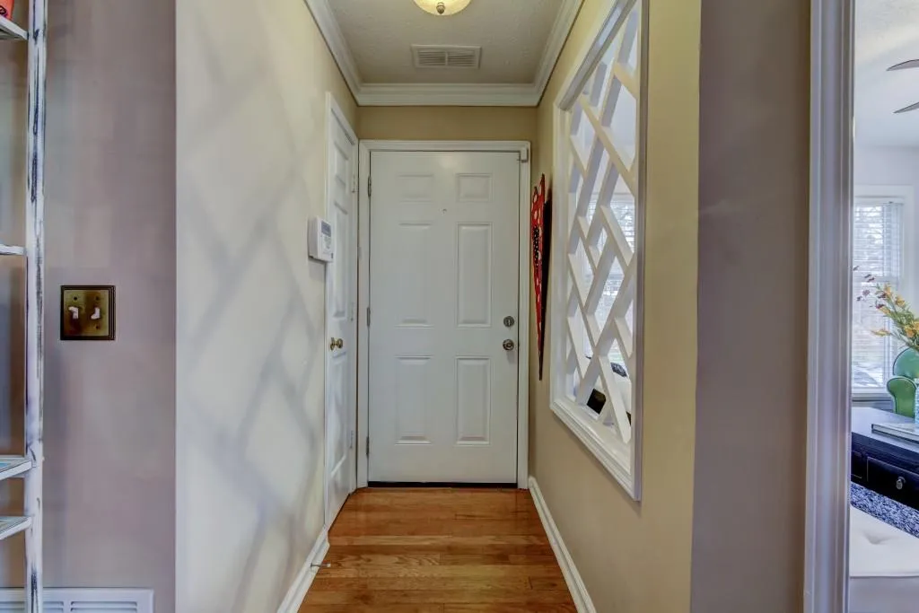 703 Hollyfax Circle, Atlanta, Georgia 30328, 1 Bedroom Bedrooms, ,1 BathroomBathrooms,Residential,Sold,703 Hollyfax Circle,5940980