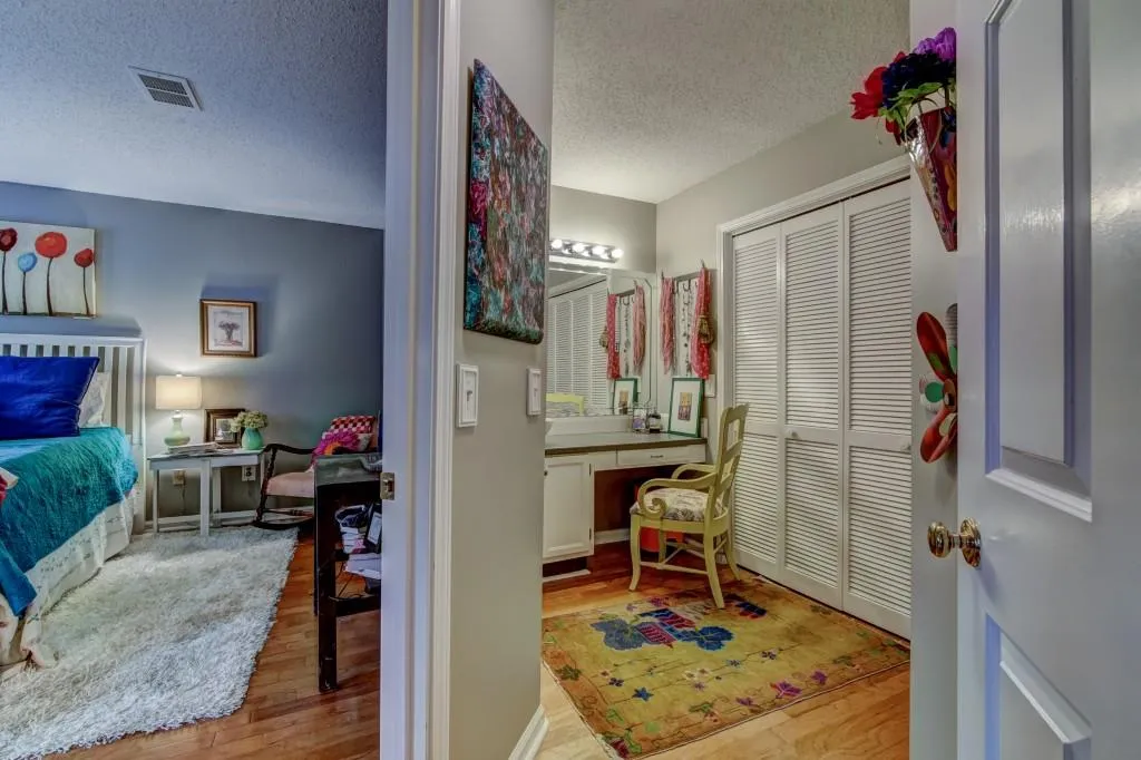 703 Hollyfax Circle, Atlanta, Georgia 30328, 1 Bedroom Bedrooms, ,1 BathroomBathrooms,Residential,Sold,703 Hollyfax Circle,5940980