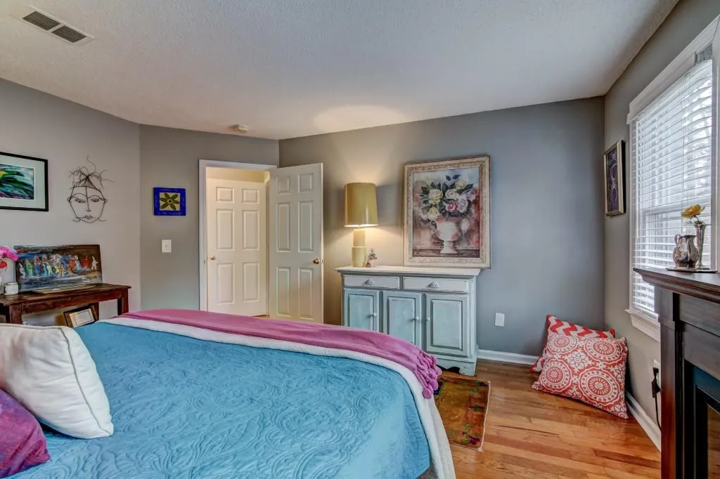 703 Hollyfax Circle, Atlanta, Georgia 30328, 1 Bedroom Bedrooms, ,1 BathroomBathrooms,Residential,Sold,703 Hollyfax Circle,5940980