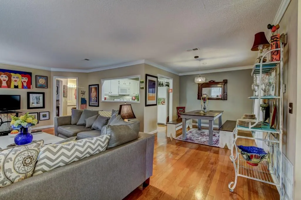 703 Hollyfax Circle, Atlanta, Georgia 30328, 1 Bedroom Bedrooms, ,1 BathroomBathrooms,Residential,Sold,703 Hollyfax Circle,5940980