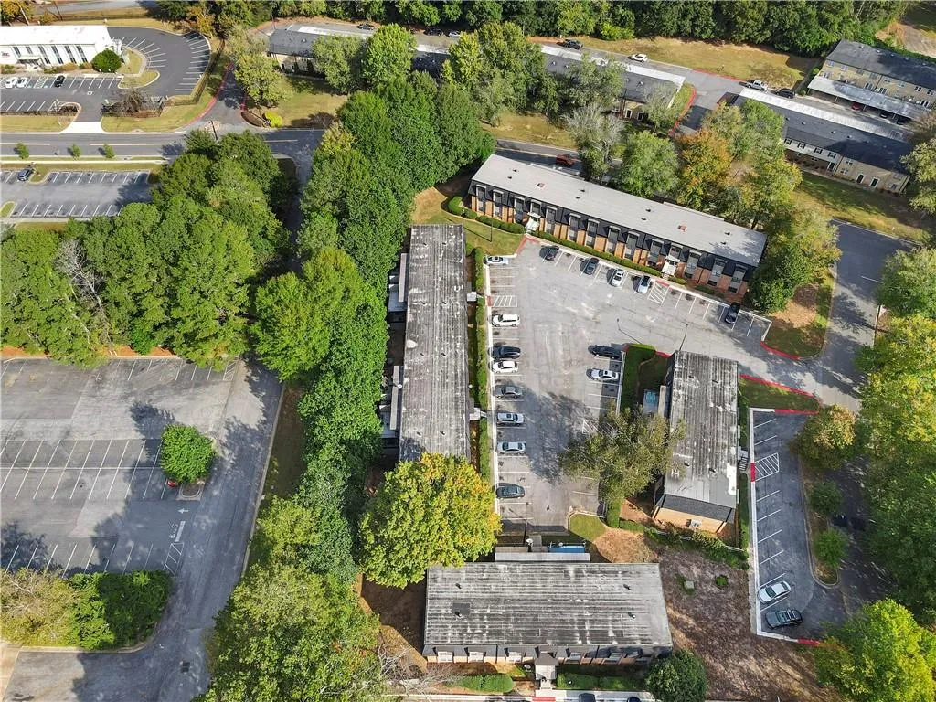 365 Winding River Drive, Atlanta, Georgia 30350, 2 Bedrooms Bedrooms, ,2 BathroomsBathrooms,Residential,For Sale,365 Winding River Drive,7669809