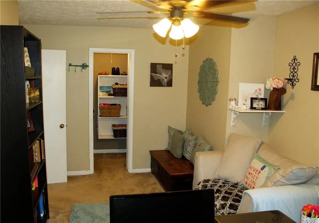 7750 Roswell Road Unit 5a, Sandy Springs, Georgia 30350, 2 Bedrooms Bedrooms, ,1 BathroomBathrooms,Residential,Sold,7750 Roswell Road Unit 5a,5848808