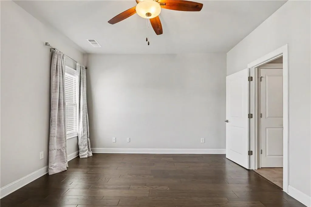 4745 Roswell Road, Atlanta, Georgia 30342, 2 Bedrooms Bedrooms, ,2 BathroomsBathrooms,Residential,For Sale,4745 Roswell Road,7747415