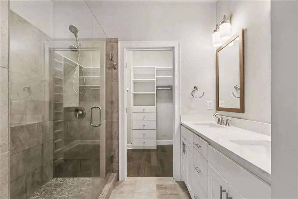 4745 Roswell Road, Atlanta, Georgia 30342, 2 Bedrooms Bedrooms, ,2 BathroomsBathrooms,Residential,For Sale,4745 Roswell Road,7747415