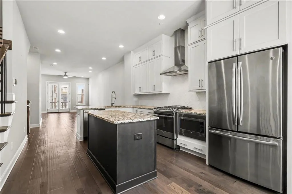 4745 Roswell Road, Atlanta, Georgia 30342, 2 Bedrooms Bedrooms, ,2 BathroomsBathrooms,Residential,For Sale,4745 Roswell Road,7747415