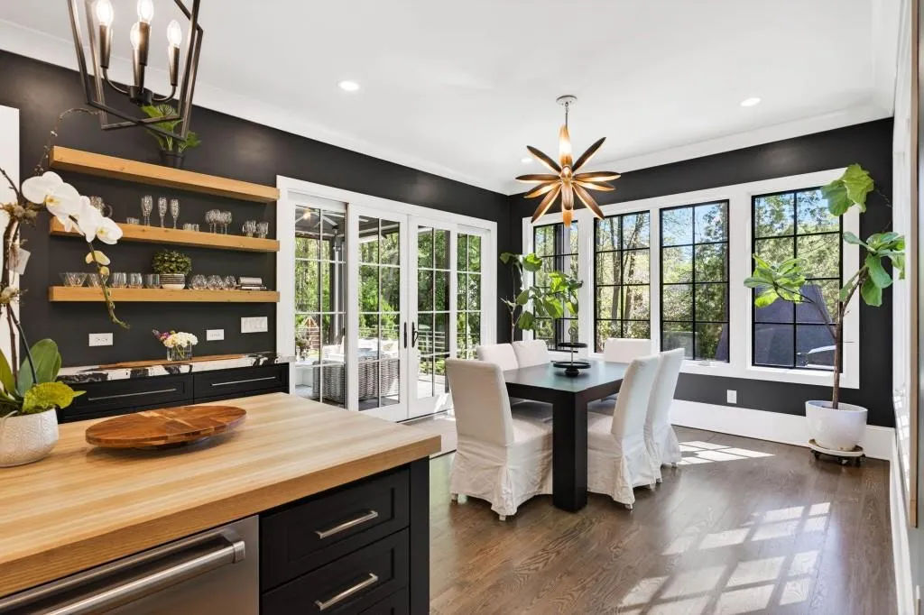 4075 Peachtree Dunwoody Road Ne, Atlanta, Georgia 30342, 5 Bedrooms Bedrooms, 0 ,4 BathroomsBathrooms,Residential,For Sale,4075 Peachtree Dunwoody Road Ne,7750549
