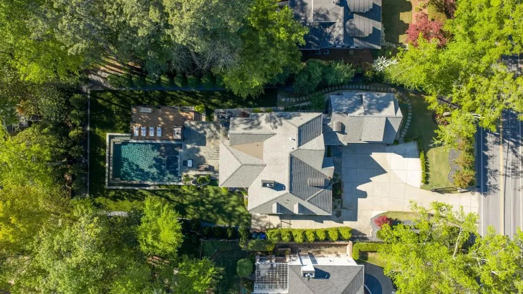 4075 Peachtree Dunwoody Road Ne, Atlanta, Georgia 30342, 5 Bedrooms Bedrooms, 0 ,4 BathroomsBathrooms,Residential,For Sale,4075 Peachtree Dunwoody Road Ne,7750549