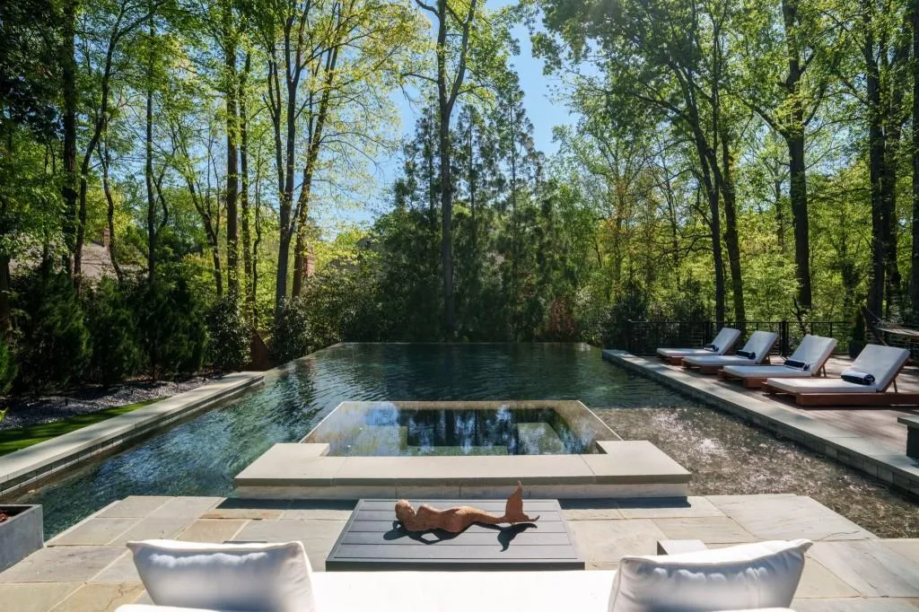 4075 Peachtree Dunwoody Road Ne, Atlanta, Georgia 30342, 5 Bedrooms Bedrooms, 0 ,4 BathroomsBathrooms,Residential,For Sale,4075 Peachtree Dunwoody Road Ne,7750549
