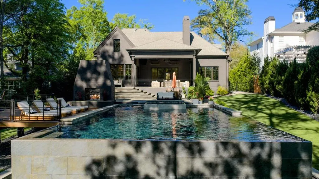 4075 Peachtree Dunwoody Road Ne, Atlanta, Georgia 30342, 5 Bedrooms Bedrooms, 0 ,4 BathroomsBathrooms,Residential,For Sale,4075 Peachtree Dunwoody Road Ne,7750549