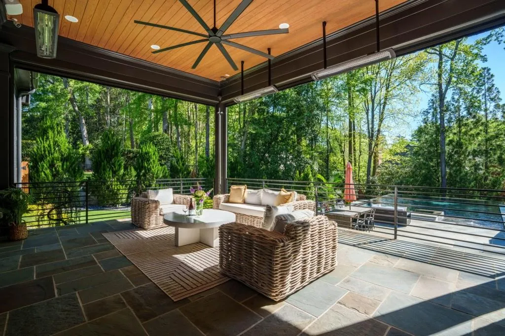 4075 Peachtree Dunwoody Road Ne, Atlanta, Georgia 30342, 5 Bedrooms Bedrooms, 0 ,4 BathroomsBathrooms,Residential,For Sale,4075 Peachtree Dunwoody Road Ne,7750549