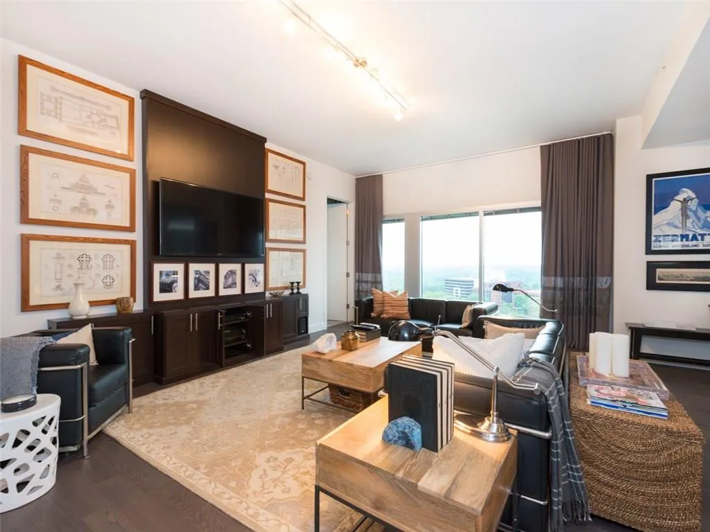 1820 Peachtree Street Nw Unit 1709, Atlanta, Georgia 30309, 2 Bedrooms Bedrooms, ,3 BathroomsBathrooms,Residential,Sold,1820 Peachtree Street Nw Unit 1709,5791123