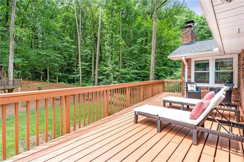 100 Wyndham Drive, Atlanta, Georgia 30328, 4 Bedrooms Bedrooms, ,2 BathroomsBathrooms,Residential,Sold,100 Wyndham Drive,6912619