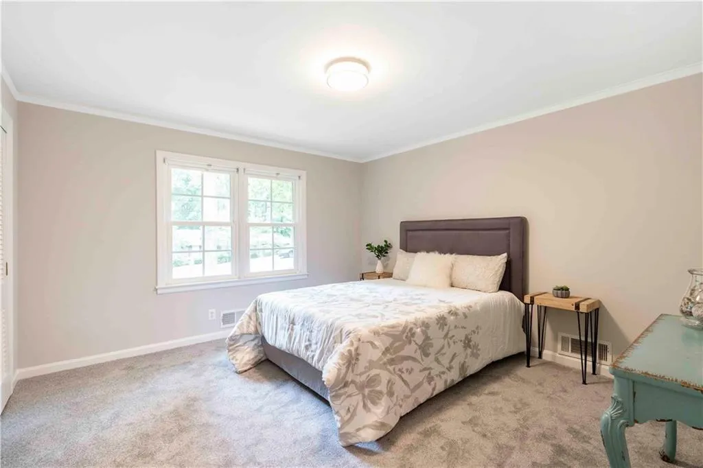 100 Wyndham Drive, Atlanta, Georgia 30328, 4 Bedrooms Bedrooms, ,2 BathroomsBathrooms,Residential,Sold,100 Wyndham Drive,6912619