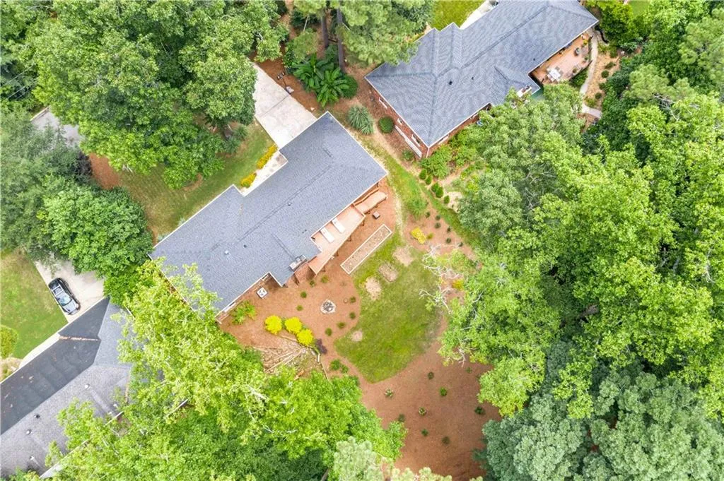 100 Wyndham Drive, Atlanta, Georgia 30328, 4 Bedrooms Bedrooms, ,2 BathroomsBathrooms,Residential,Sold,100 Wyndham Drive,6912619