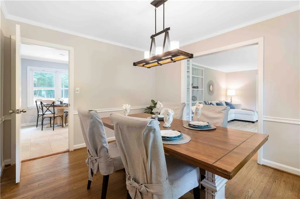 100 Wyndham Drive, Atlanta, Georgia 30328, 4 Bedrooms Bedrooms, ,2 BathroomsBathrooms,Residential,Sold,100 Wyndham Drive,6912619