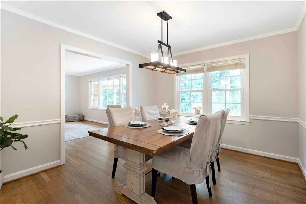 100 Wyndham Drive, Atlanta, Georgia 30328, 4 Bedrooms Bedrooms, ,2 BathroomsBathrooms,Residential,Sold,100 Wyndham Drive,6912619