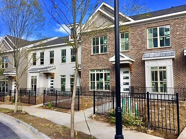 241 Franklin Road, Atlanta, Georgia 30342, 3 Bedrooms Bedrooms, ,3 BathroomsBathrooms,Residential,Sold,241 Franklin Road,5941618