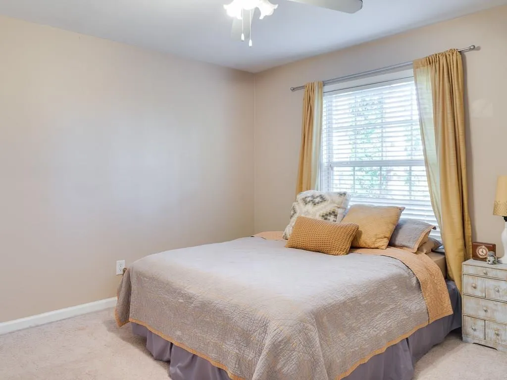1205 Brighton Point, Sandy Springs, Georgia 30328, 2 Bedrooms Bedrooms, ,2 BathroomsBathrooms,Residential,Sold,1205 Brighton Point,5770840