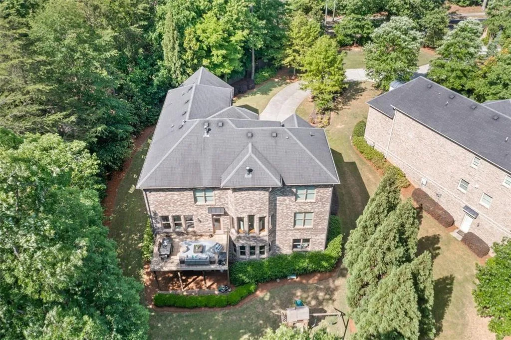 5153 Northland Drive, Atlanta, Georgia 30342, 5 Bedrooms Bedrooms, ,5 BathroomsBathrooms,Residential,Sold,5153 Northland Drive,6937283