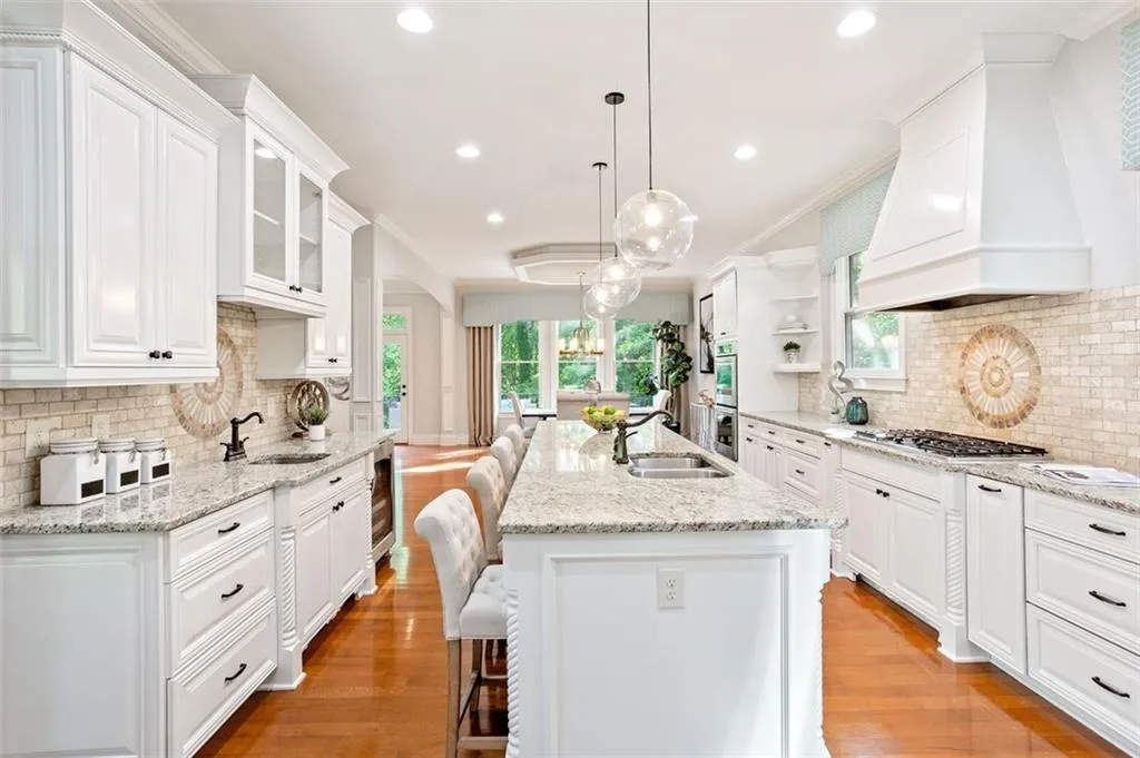 5153 Northland Drive, Atlanta, Georgia 30342, 5 Bedrooms Bedrooms, ,5 BathroomsBathrooms,Residential,Sold,5153 Northland Drive,6937283